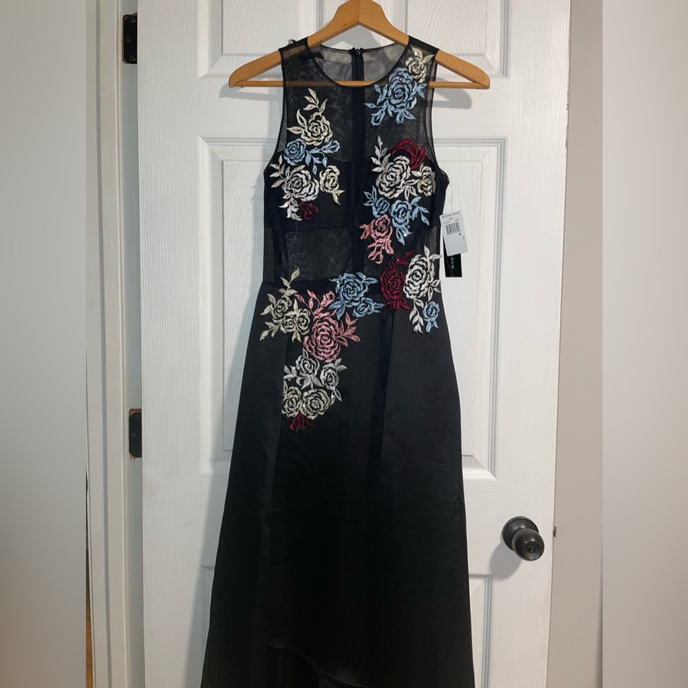 NWT Black Size 4 A-line Gown by Betsy and Adam